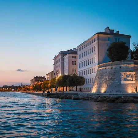 Pensjonat Estium Luxury 3*