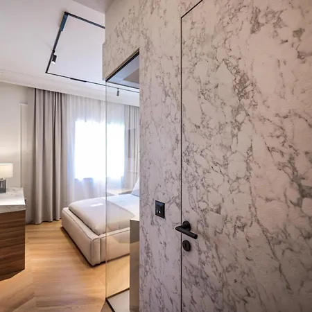 Estium Luxury *
