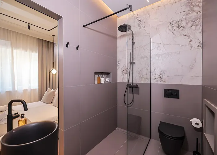 Estium Luxury