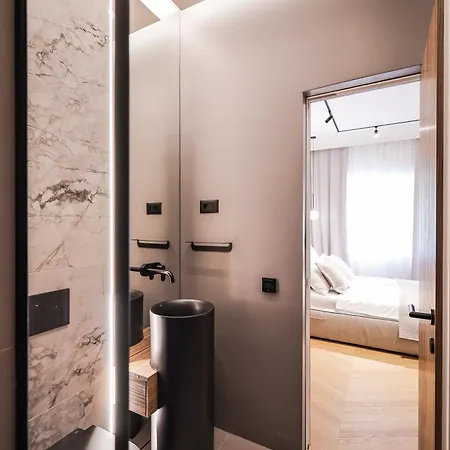 Estium Luxury Guest house *