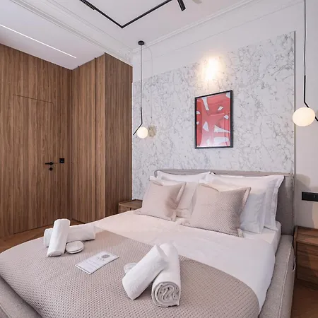 Estium Luxury Gasthuis 4*